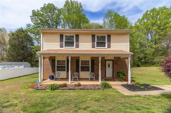 4013 Oak Ridge Drive, Winston-Salem, NC 27105