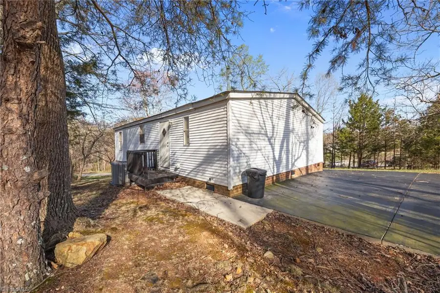 1609 Kennedy Road, Thomasville, NC 27360 - #3