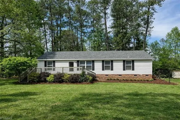 544 Little Pond Road, Winston-Salem, NC 27127