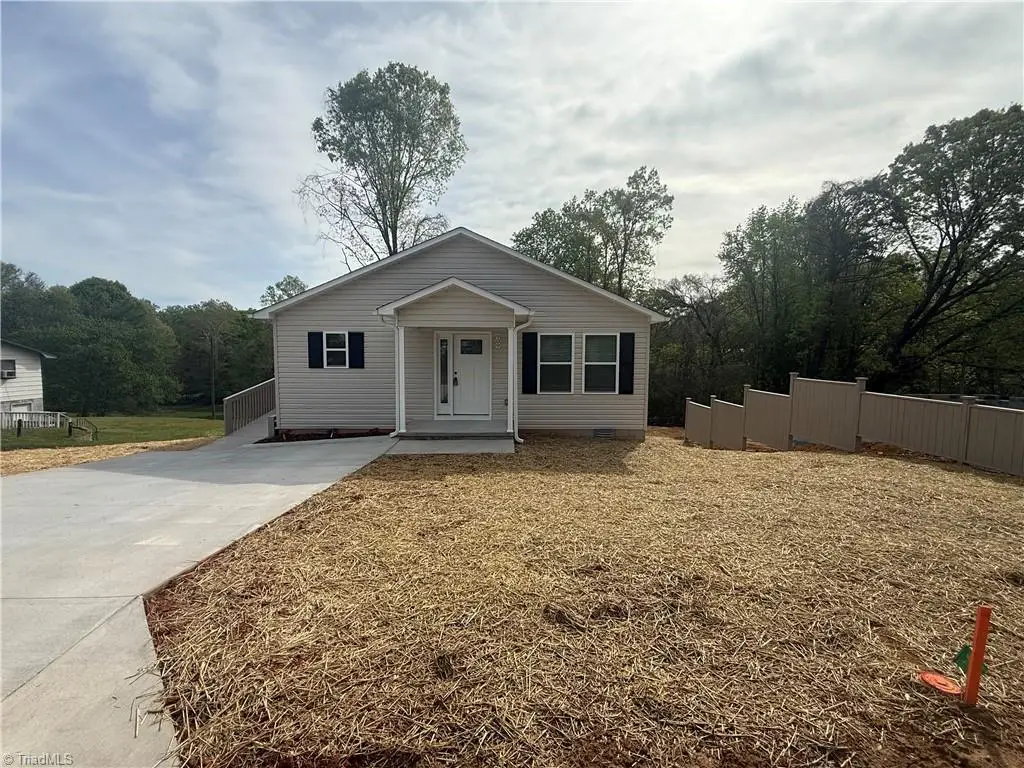 909 Eleanor Drive, Lexington, NC 27295 - #1