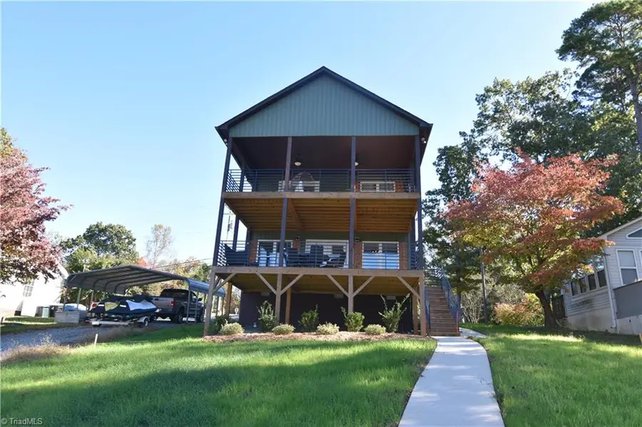 310 Lake Shore Avenue, Lexington, NC 27292 - #2