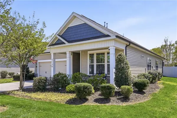 5138 Garnet Hill Drive, Clemmons, NC 27012