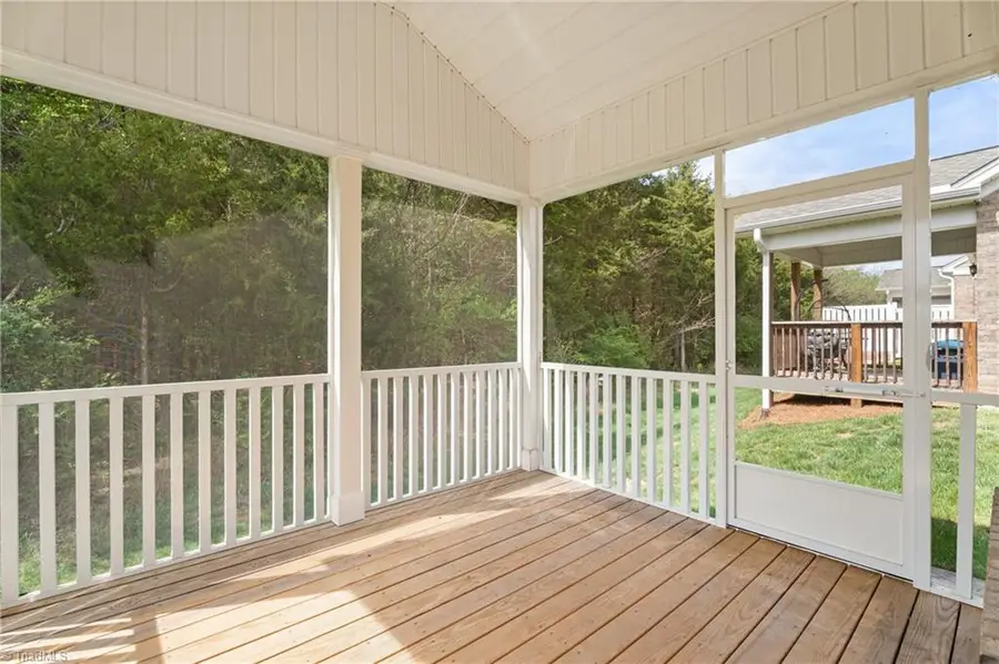 410 Salem Grace Street, Kernersville, NC 27284 - #3