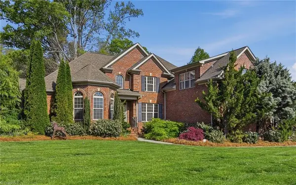 3304 Willow Wind Drive, Pfafftown, NC 27040