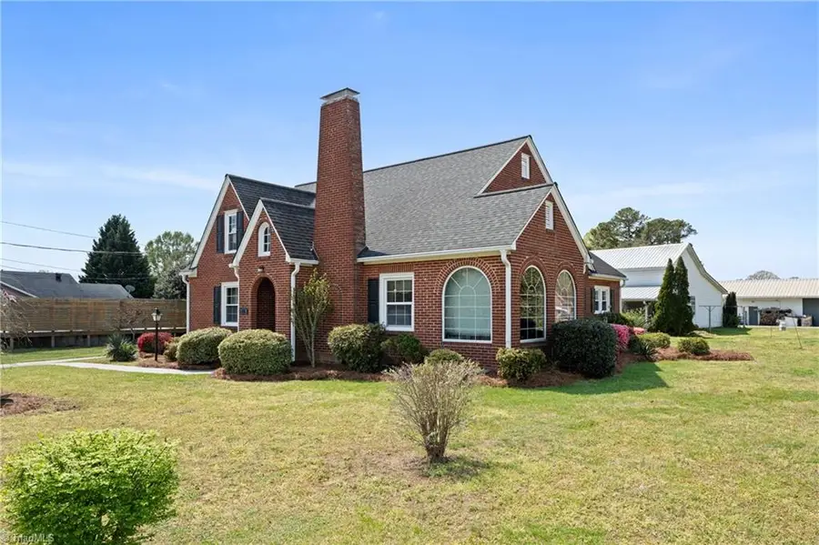 430 N Leonard Road, Lexington, NC 27295 - #2