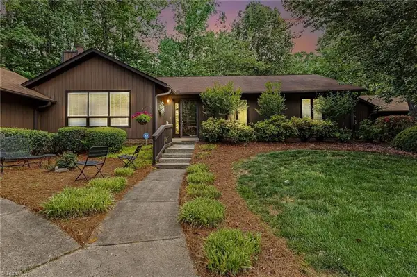 2519 Cottage Place, Greensboro, NC 27455