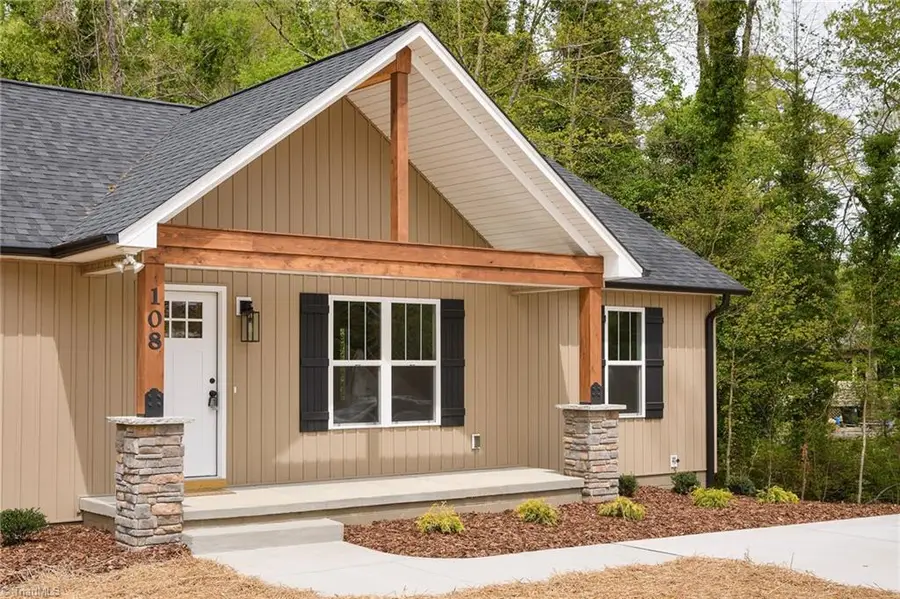 108 Unity Street, Thomasville, NC 27360 - #3