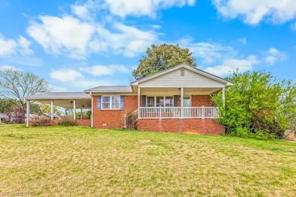 6585 Scarlet Oak Drive, Denton, NC 27239