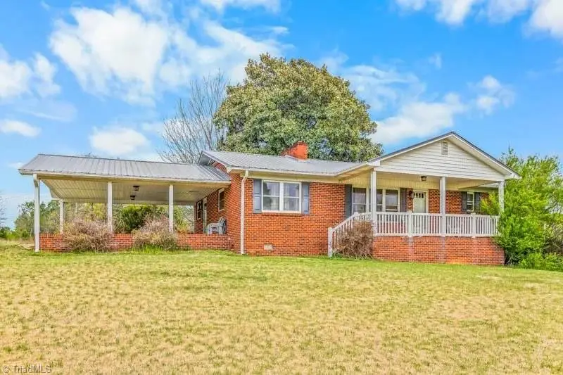 6585 Scarlet Oak Drive, Denton, NC 27239 - #2