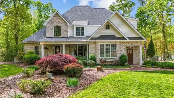 135 Harbor Drive W, Lexington, NC 27292