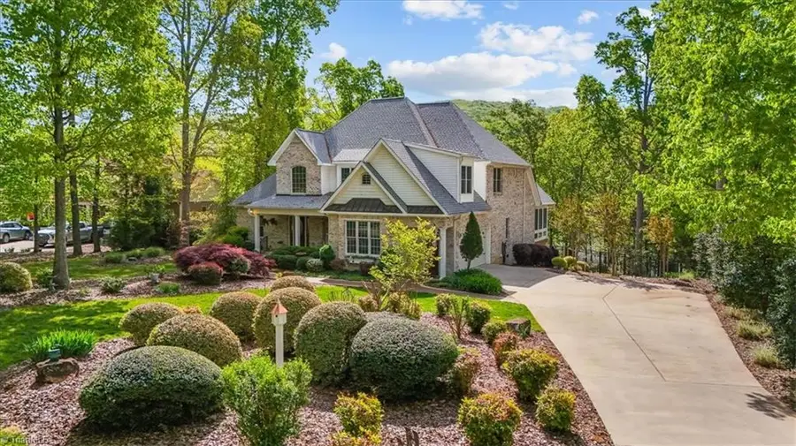 135 Harbor Drive W, Lexington, NC 27292 - #2