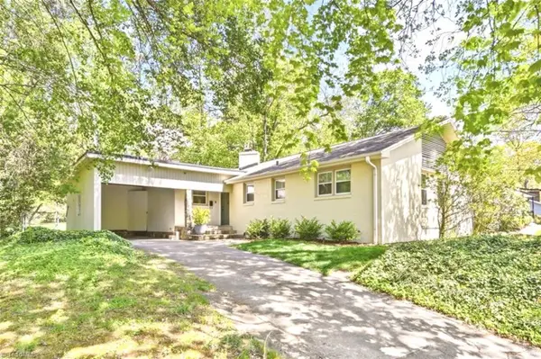 3033 Kinnamon Road, Winston-Salem, NC 27104