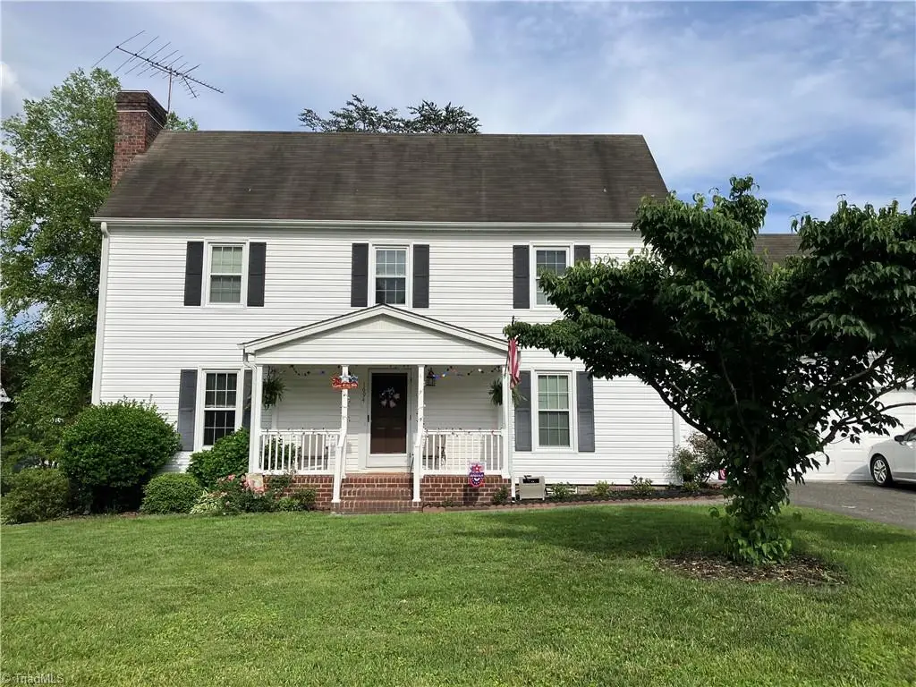 1694 Woodbury Lane, Mount Airy, NC 27030 - #1