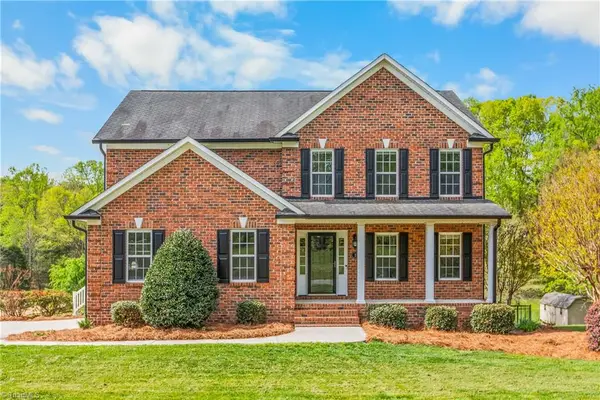 215 Chinaberry Lane, Winston-Salem, NC 27107