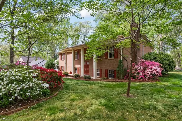 2070 Duckworth Court, Winston-Salem, NC 27106