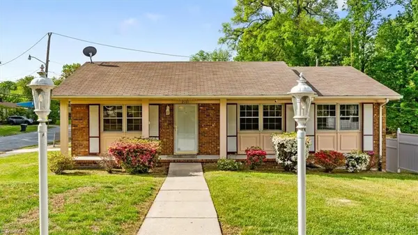 2101 Carpenter Street, Greensboro, NC 27403