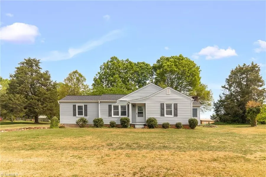 5825 Reynolda Road, Winston Salem, NC 27106 - #2