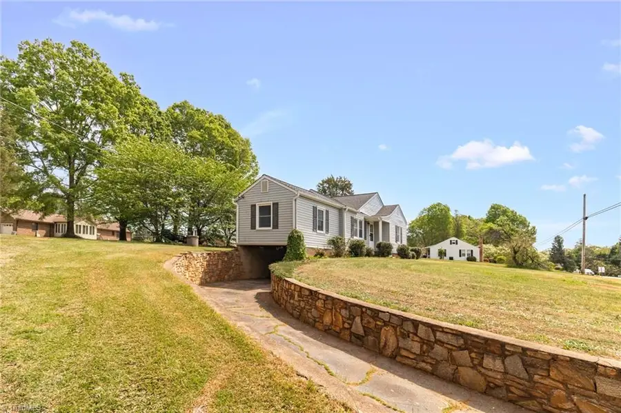 5825 Reynolda Road, Winston Salem, NC 27106 - #3