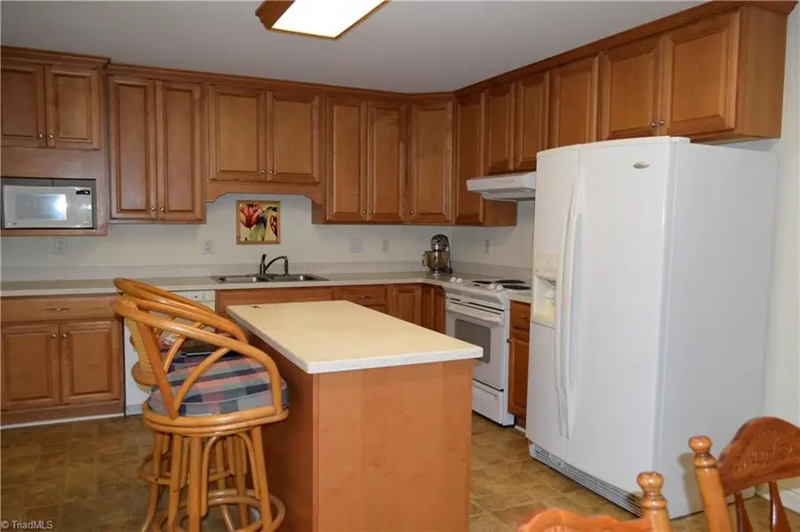 652 Country Lane, Pelham, NC 27311 - #3