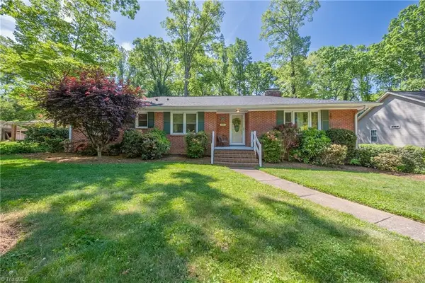 1245 Peace Haven Road, Winston-Salem, NC 27104