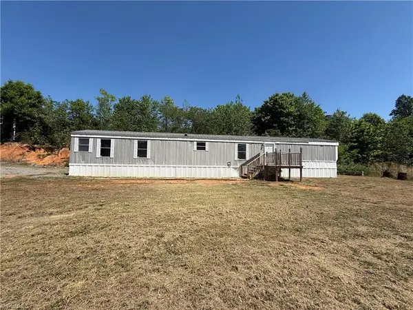 2738 Old Mountain Road, Trinity, NC 27370