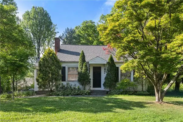 4304 Robinhood Road, Winston-Salem, NC 27106