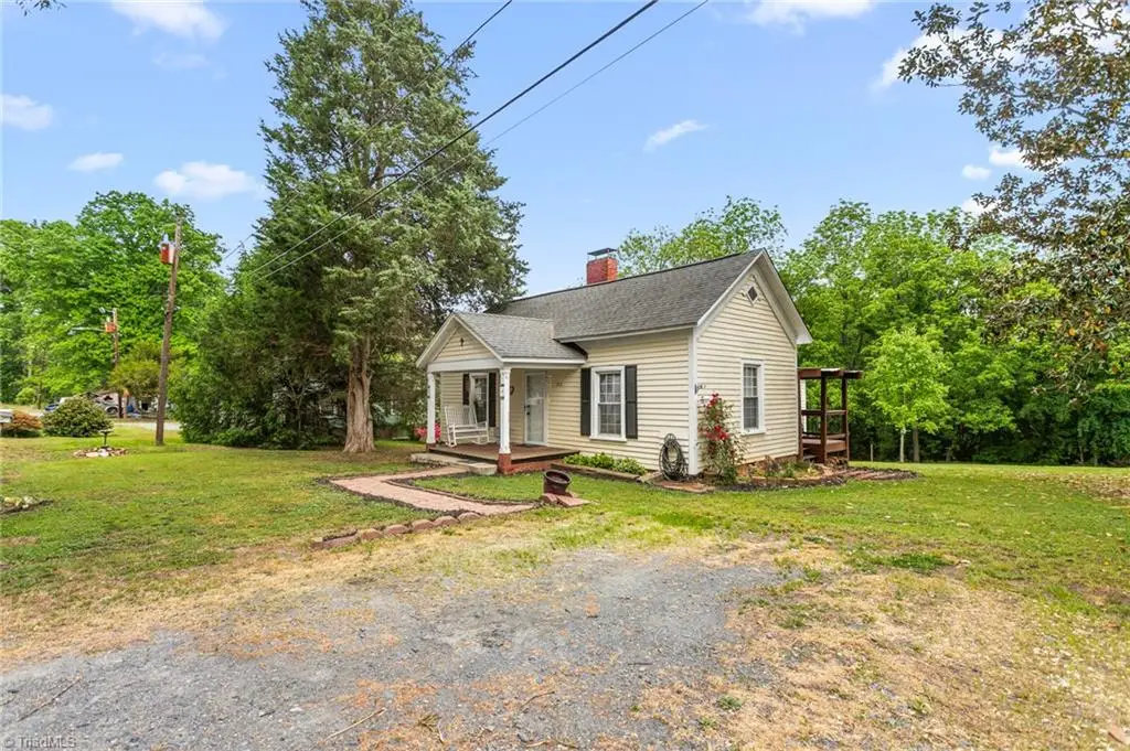 206 Village Avenue, Randleman, NC 27317 - #1