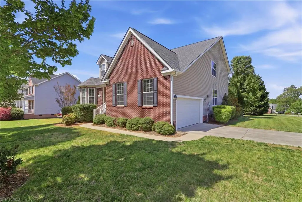 319 Ironwood Drive, Thomasville, NC 27360 - #1