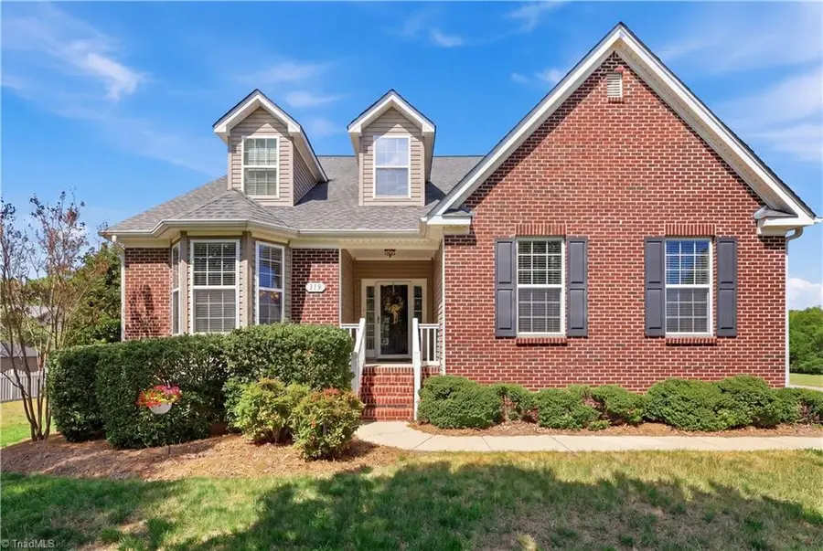 319 Ironwood Drive, Thomasville, NC 27360 - #2