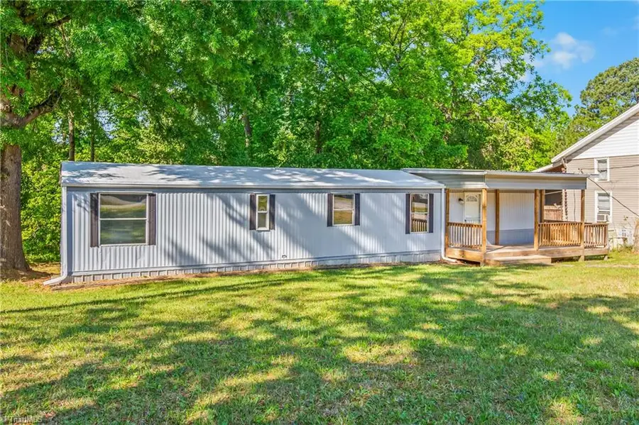 189 Sunset Drive, Thomasville, NC 27360 - #2