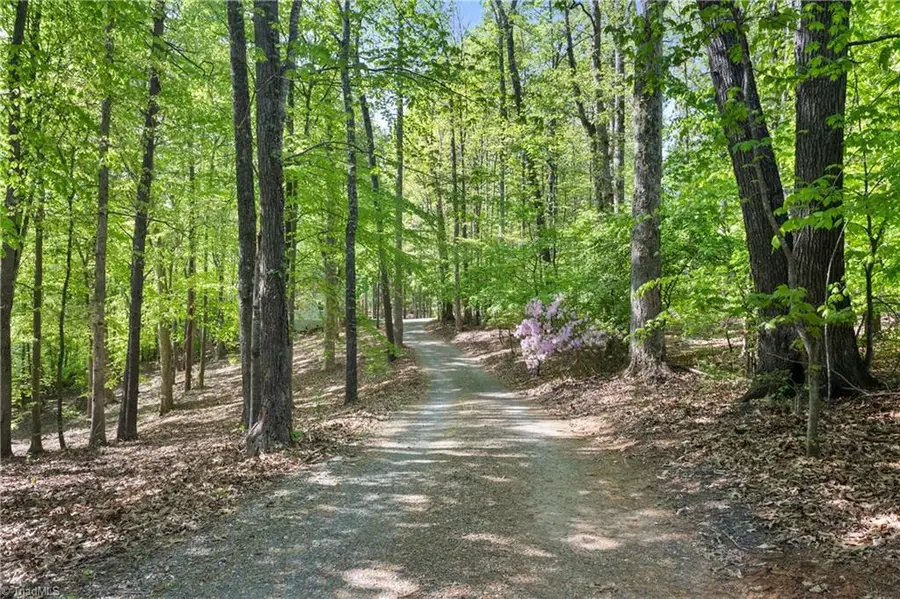 5220 Dartmoor Street, Vienna, NC 27106 - #2