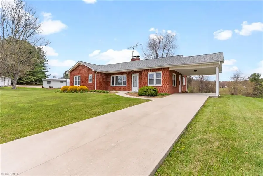 59 Memorial Park Drive, Sparta, NC 28675 - #3