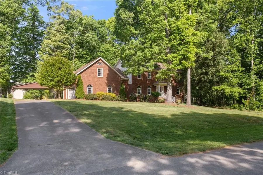 949 Aquaview Drive, Kernersville, NC 27284 - #3