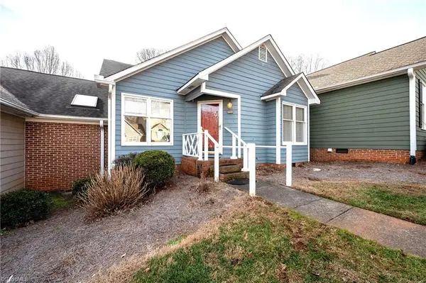 2716 Sawgrass Court, Winston-Salem, NC 27103