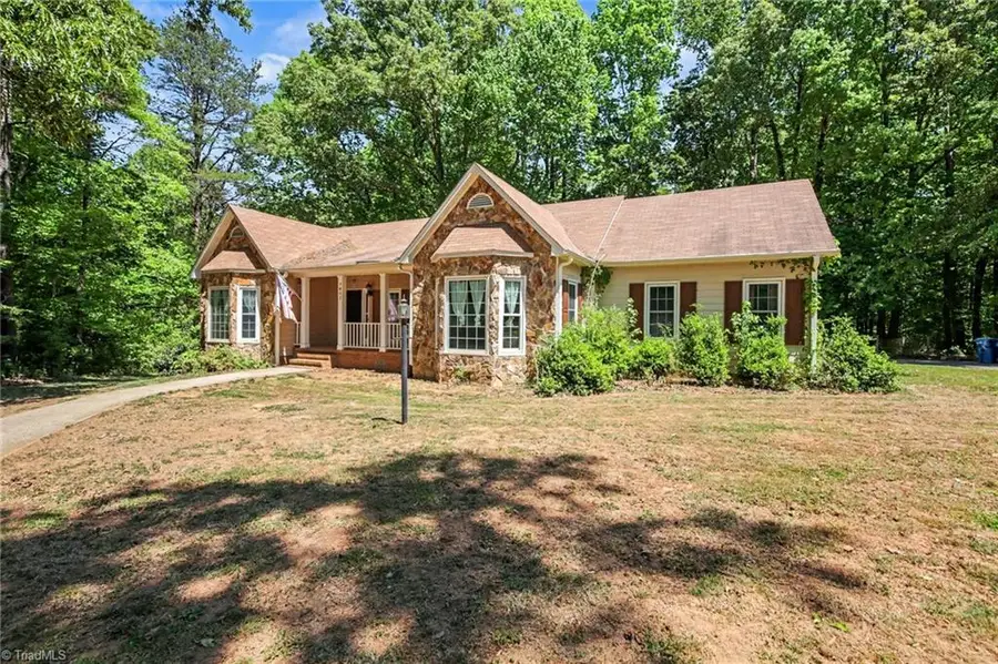 7802 High Meadows Road, Greensboro, NC 27455 - #3