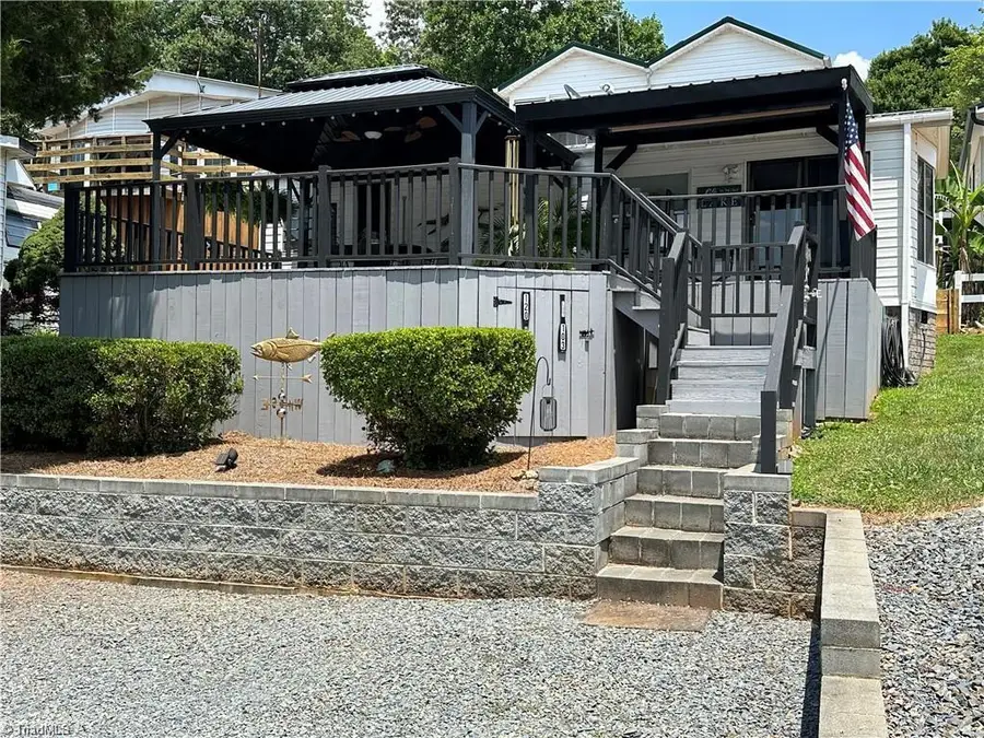 120 Elm Street, New London, NC 28127 - #3