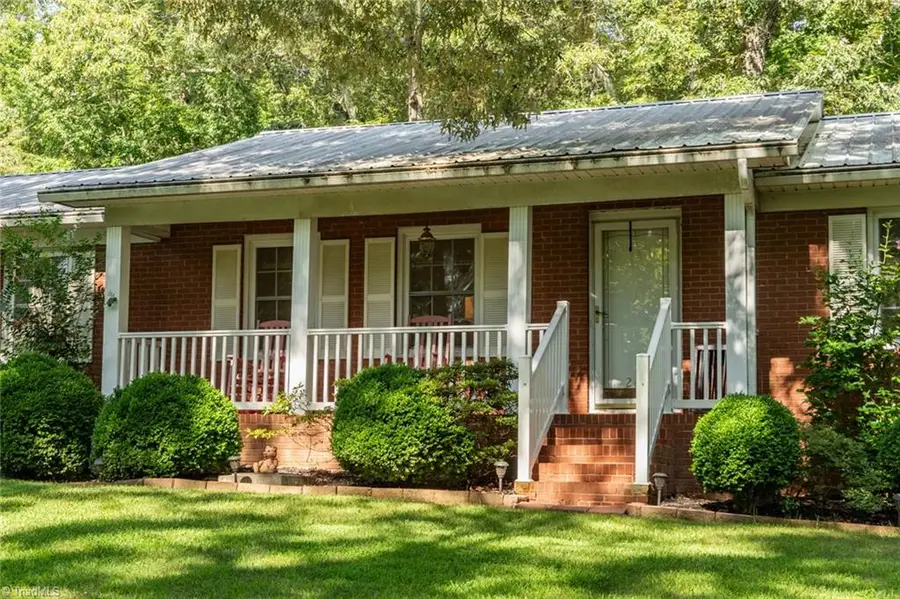 262 Boggs Road, Thomasville, NC 27360 - #3