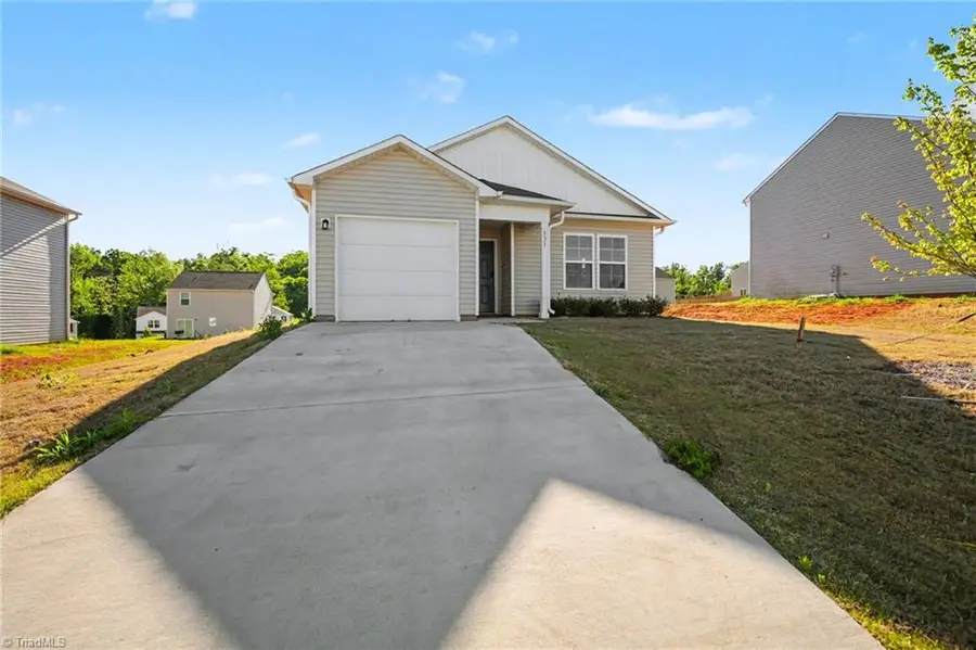 331 Peacock Circle, Lexington, NC 27292 - #3