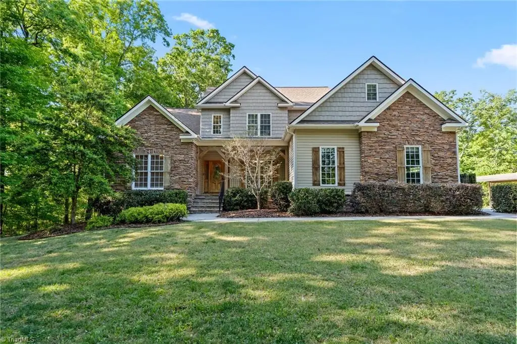 3321 Lower Lake Road, Thomasville, NC 27360 - #1