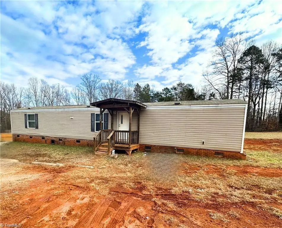 206 James Road, Shady Grove, NC 27106 - #1