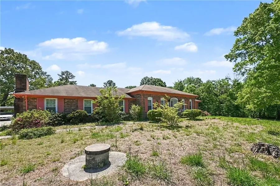 532 Greenwood Drive, Burlington, NC 27217 - #3