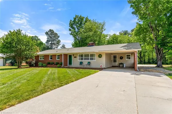 116 Lakeview Circle, Thomasville, NC 27360