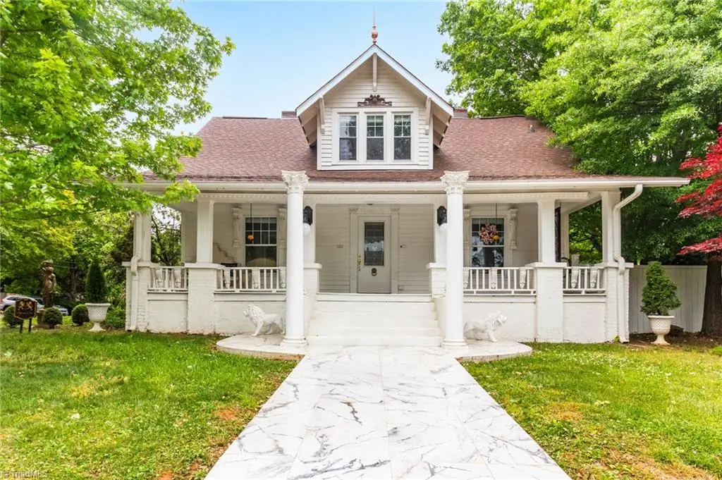 501 W 2nd Avenue, Lexington, NC 27292 - #1
