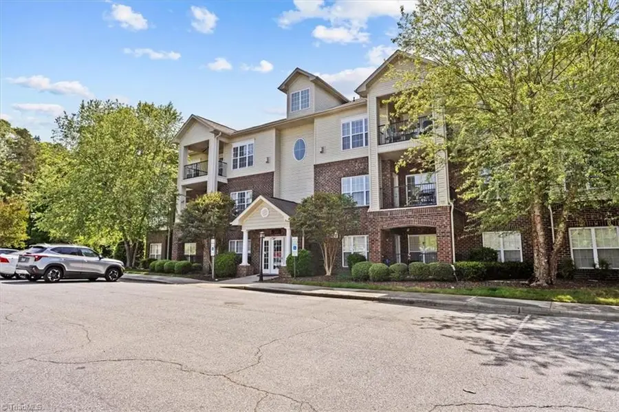 200 Lennox Drive #2D, Jamestown, NC 27282 - #2