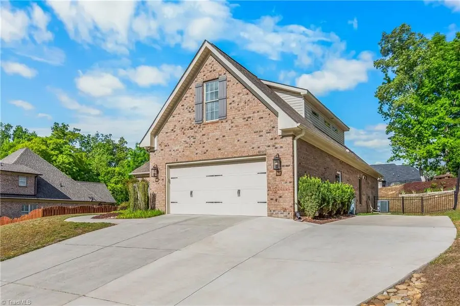 135 Bay Tree Lane, Thomasville, NC 27360 - #2