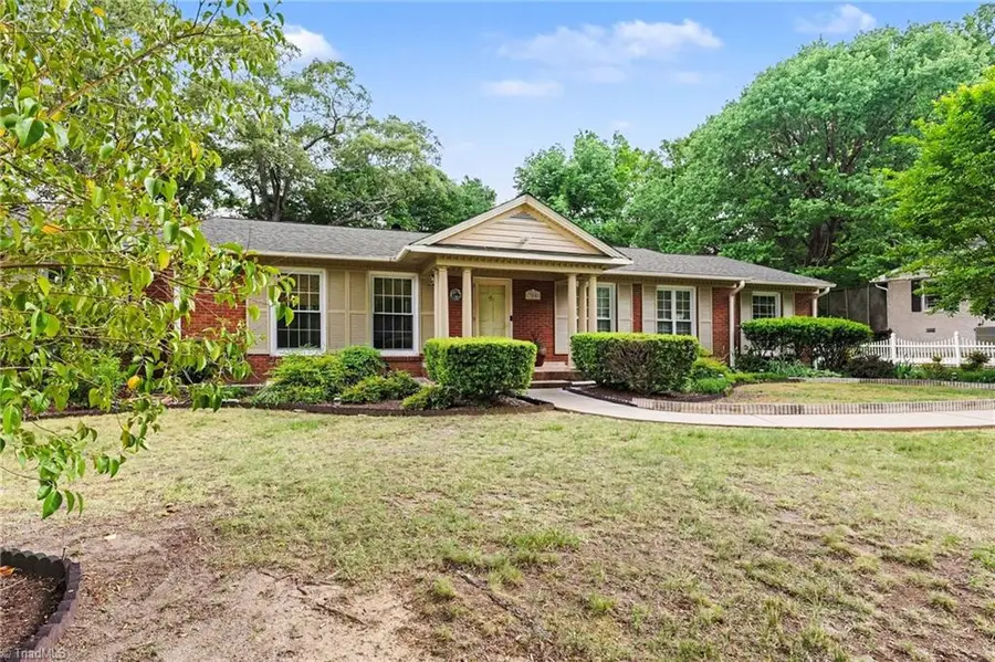 305 Ridgecrest Drive, Lexington, NC 27292 - #3