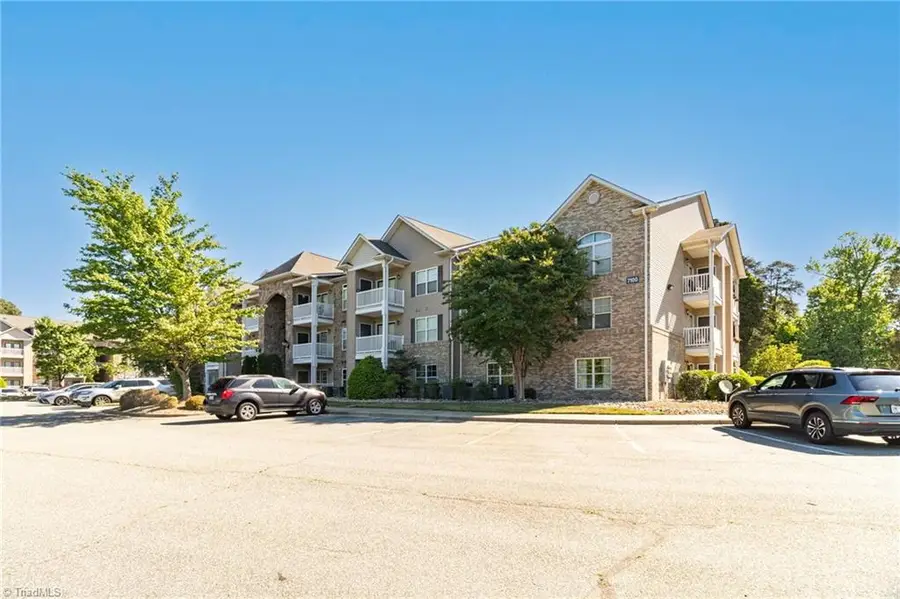 7100 W Friendly Avenue #205, Greensboro, NC 27410 - #3