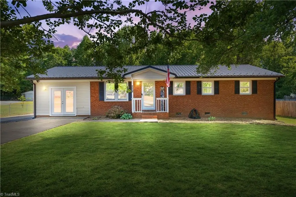 172 Stratford Road, Lexington, NC 27292 - #1