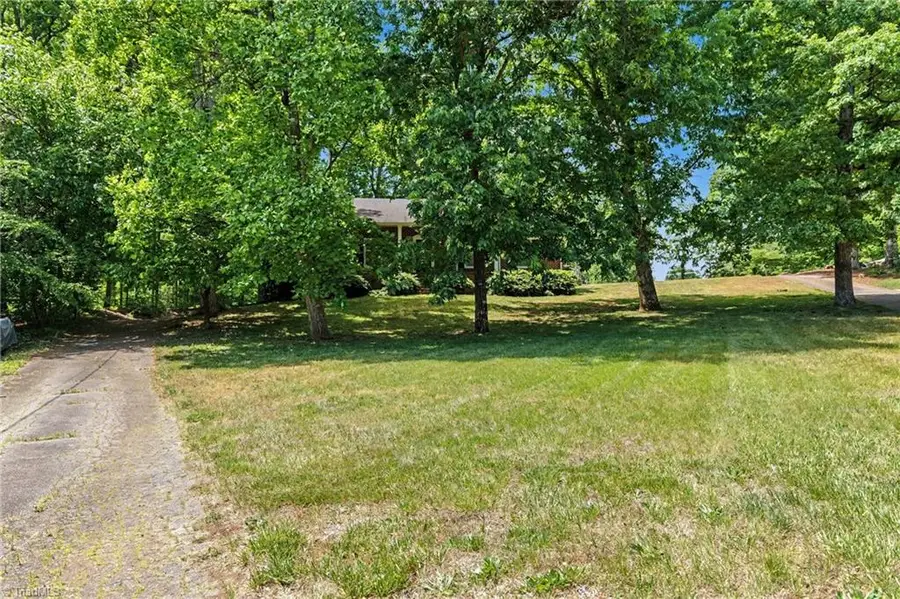 654 Runningbrook Lane, Rural Hall, NC 27045 - #2