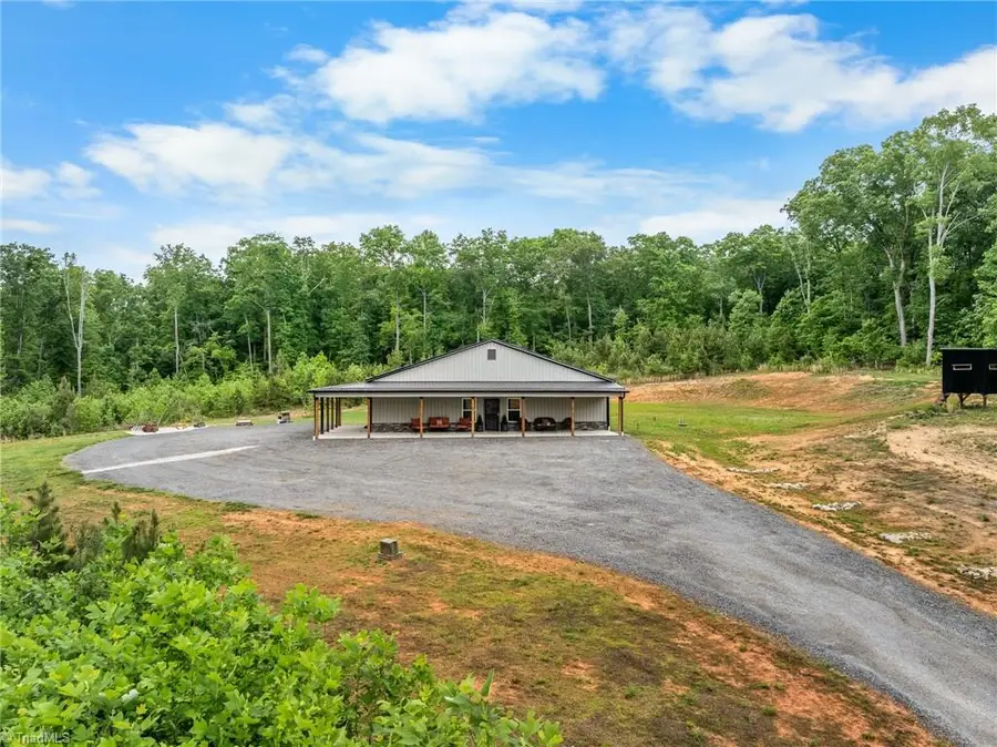 160 Riverwood Drive, Lexington, NC 27292 - #2